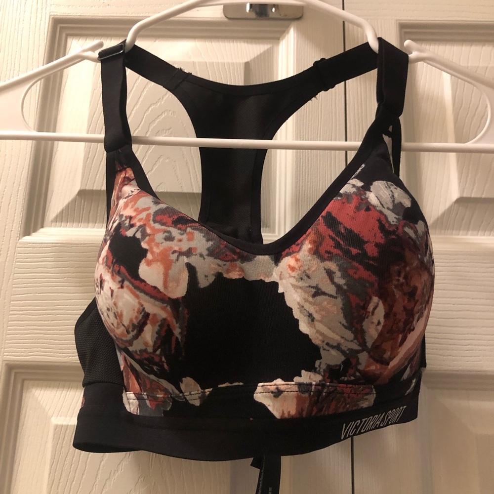 Victoria Sport High Support Bra